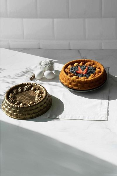 Nehir Violet Gold 26 Cm Cast Iron Cake Mold