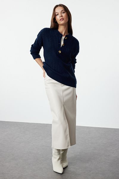 Trendyol Collection Navy Blue Basic kötöttáru pulóver - puha textúrájú TWOAW25KZ00212