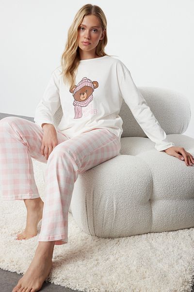 Trendyol Collection Bílá 100% bavlna Medvídek kostkovaná pletená souprava na spaní THMAW25PT00088