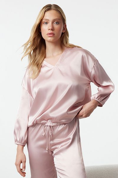 Trendyol Collection Σετ Πυτζάμες Σατέν - Χρώμα σε σκόνη, Λεπτομέρεια κορδόνι THMAW25PT00062