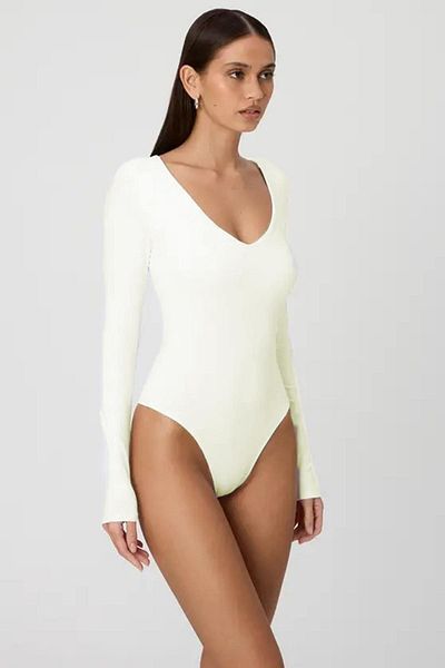 Madmext Bodysuit aus flexiblem Stoff mit V-Ausschnitt und langen Ärmeln, Modell MG2132, weiß