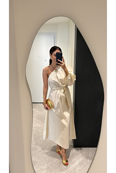 sinemkivanc co Marka model krem beli kuşaklı asimetrik elbise