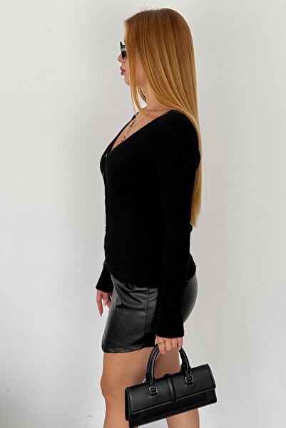 FEMELLE Black Gold Buttoned Soft Knitwear Cardigan - Women's Standard Size