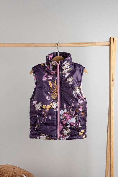 MAİBELLA Purple Patterned Girl's Puffer Vest with Zippered Pocket Detail |   Kids Fashion – Stylish and Practical