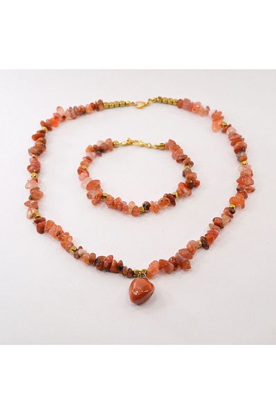 Mina Souvenir Agate Necklace and Bracelet Set