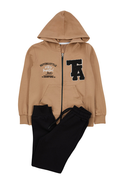 TRENDYOLKIDS Beige Boys' Seasonal-Thin Slogan Printed Hooded Cotton Knitted Bottom-Top Suit Tkdaw25Au00006