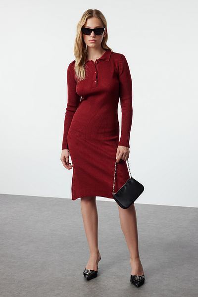 Trendyol Collection Nyakú póló piros Midi kötöttáru ruha - TWOAW24EL00029