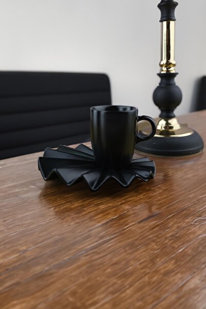 Kütahya Porselen Adora 4-Piece 2-Person Coffee Set Black & Cream