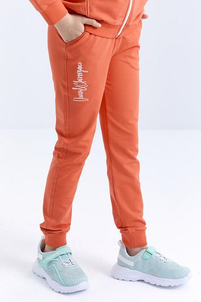 TOMMY LIFE Trainingsanzug-Set für Mädchen – orangefarbene Textstickerei, Kapuze, bequeme Form – 75057