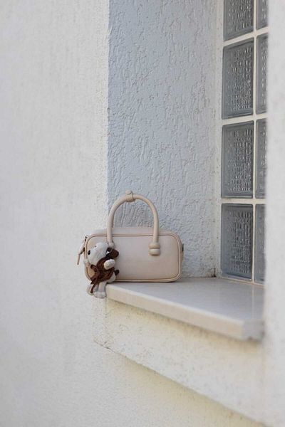 Moom Bag Γυναικεία κρέμα αρκουδάκι μασκότ - ώμου και τσάντα χειρός με λαβή