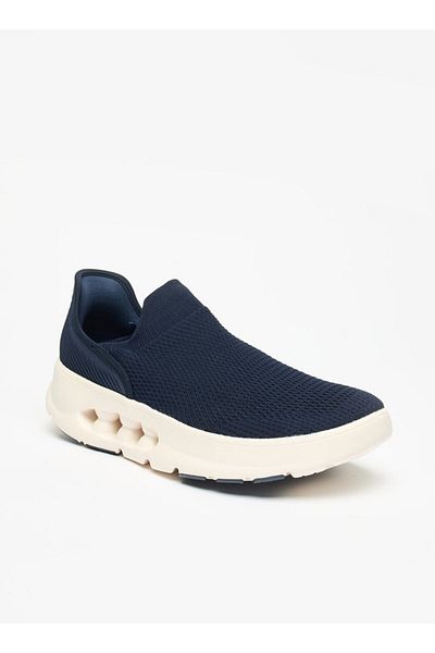 Dash Textured Slip On Sports Shoes