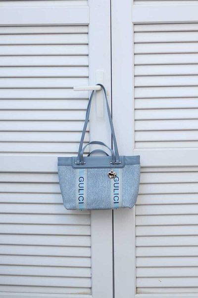 Moom Bag Geantă de mână și de umăr pentru femei cu blugi albaștri și detaliu cu dungi