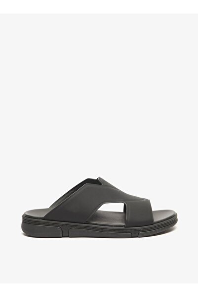 Le Confort Solid Slip-On Sandals