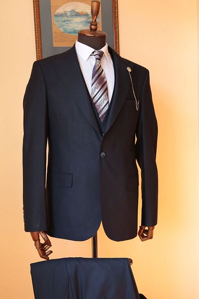 Querinca Large Size Suit with Navy Blue Vest (Collar Ornament and Tie Gift)