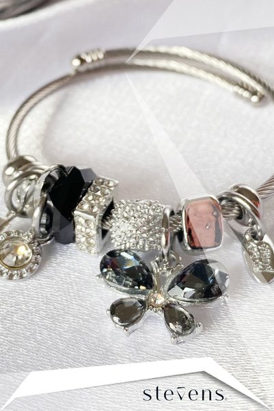 STEVENS Butterfly Detailed Zircon Stone Charm Bracelet