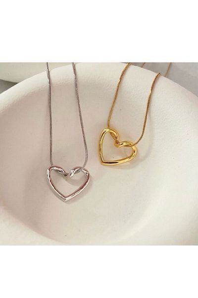 gaila design Heart Patterned Steel Necklace