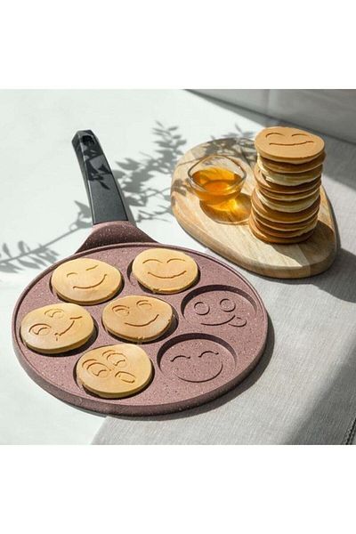 Nehir Cast Iron Smiling Face Crepe Pan - Rose Gold/27 Cm