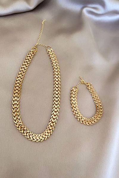 Clare's Store Gold Necklace Bracelet Set