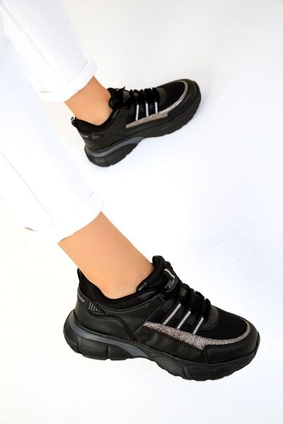 SOHO Women's Sneaker 19440 - Black-Platinum