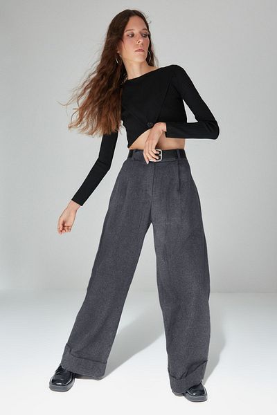 Trendyol Collection Magas derekú, széles szárú szőtt nadrág – limitált kiadású antracit TWOAW23PL00302