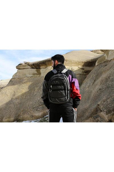 PLM Rucsac Case Cosmic 15,6" Rucsac negru pentru laptop de 15,6 inchi