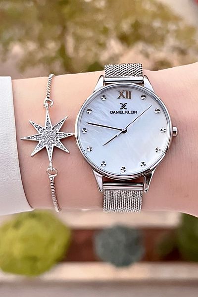 Daniel Klein Women's Wrist Watch and Bracelet with Adjustable Cord in Gray Color Dkgnct1323