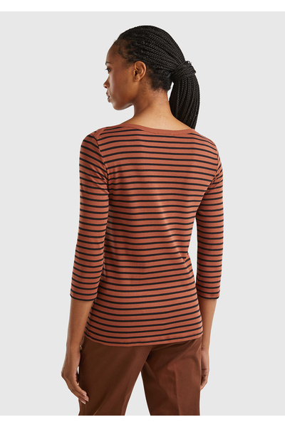 United Colors of Benetton Καφέ αριστερό κάτω μέρος με λογότυπο Βαμβακερό μακρυμάνικο γυναικείο μπλουζάκι με λαιμόκοψη