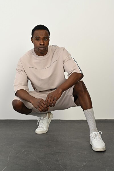 Rocqerx R-4368 Stripe Detailed T-shirt and Shorts Set - Two Thread