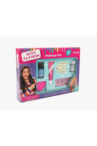 NillyToys Miss Fashion - Easy-to-Water Clean Makeup, Beauty and Nail Care Set