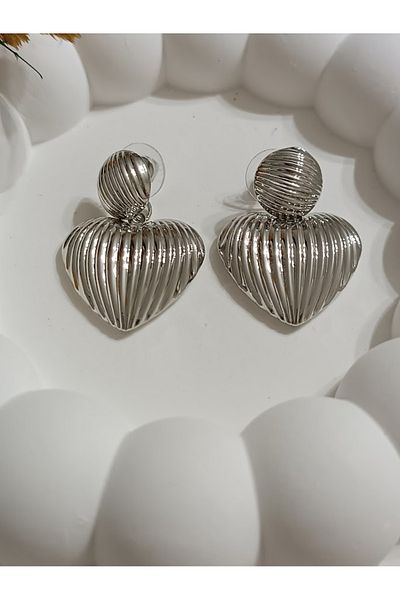 Ebijuteri Heart Earrings
