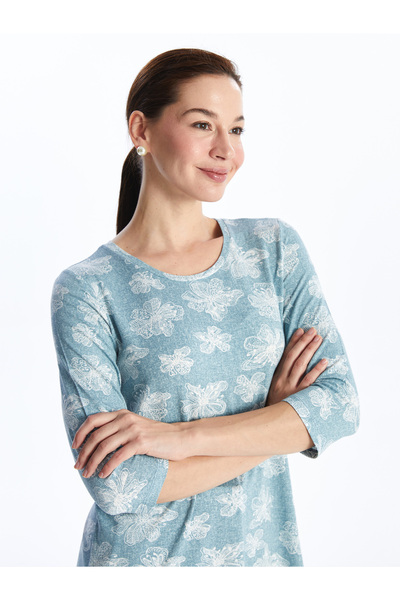 LC Waikiki Γυναικείο T-Shirt με λαιμόκοψη με λουλούδια