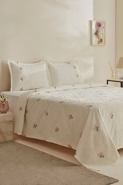 Karaca Home مفرش سرير مزدوج منقوش بالزهور من Myra Ecru