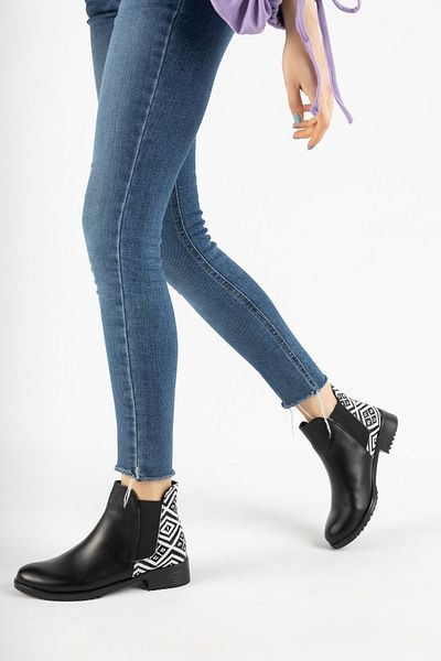 Moda Değirmeni Γυναικείες μπότες - Μαύρο σχέδιο κιλίμ, μοντέλο Bg1001-116-0005