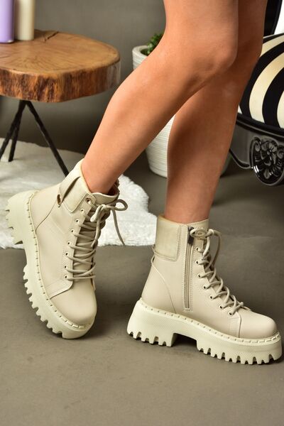 Fox Shoes R973970109 Béžové dámské boty se silnou podrážkou