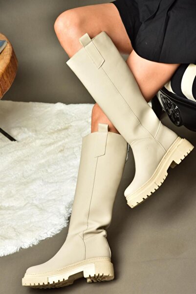 Fox Shoes R973201109 Bézs vastag talpú női csizma