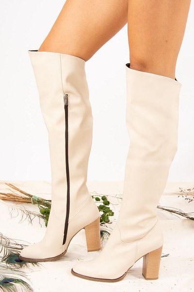 Fox Shoes Бежевий жіночий жакет A654018009