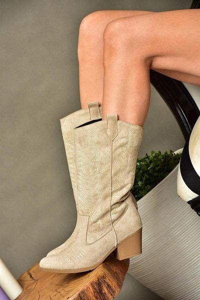 Fox Shoes R973934002 Γυναικείες μπότες Beige Suede Cowboy Model