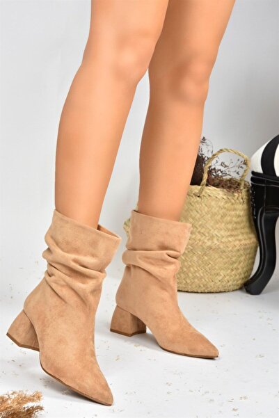 Fox Shoes Camel Süet Alçak Topuklu Kadın Bot L820010502