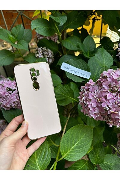 Aksesuarda Moda حافظة مقطوعة بالليزر ومتوافقة مع هاتف اوبو A9 2020 باللون الذهبي