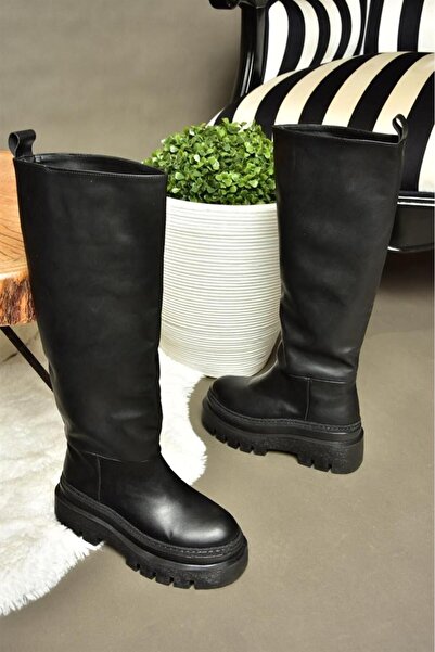 Fox Shoes R726947009 Černé dámské boty se silnou podrážkou