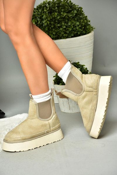 Fox Shoes Ρ 612055302   Γυναικείες μπότες σε μπεζ/μπεζ σουέντ με τριχωτό εσωτερικό και χοντρή σόλα