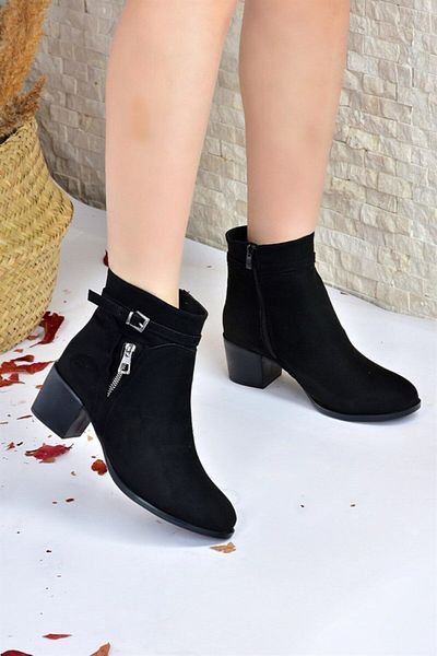 Fox Shoes Černé semišové dámské boty na silném podpatku L674155202