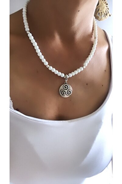by özllem White Stone Design Necklace