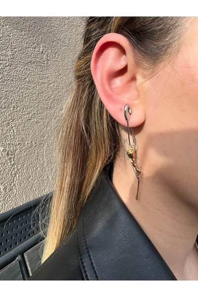 Lavian Accessories أقراط شاهسو بتفاصيل وردية مزدوجة اللون (قطعة)