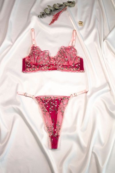 LikeSwan Set de lenjerie de corp bralet transparent cu dantelă cu sârmă cu imprimeu floral fucsia