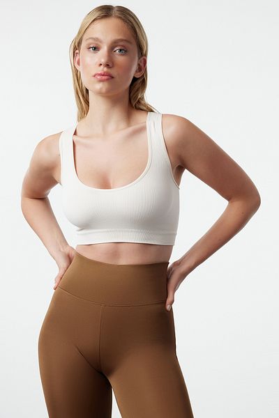 Trendyol Collection Nahtloser, leichter und formender Strick-Sport-BH - TWOAW22SS0009