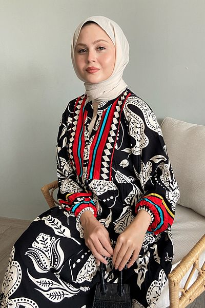 InStyle Rochie lejeră din viscoză - colorată și neagră