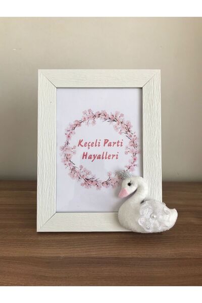 Keçeli parti hayalleri إطار غرفة الأطفال الرضع باللون الأبيض مع دانتيل وردي فاتح