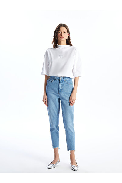 LC Waikiki Γυναικείο κοντομάνικο μπλουζάκι με κεντημένο γιακά