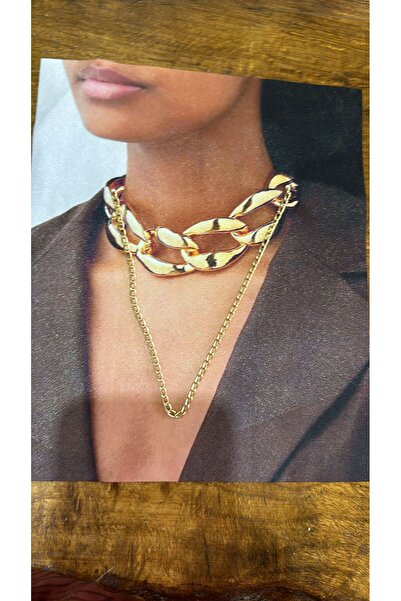 Gönülden Tasarım Devojčica sa šivanim aplikacijama i crnom lančanom ogrlicom ...